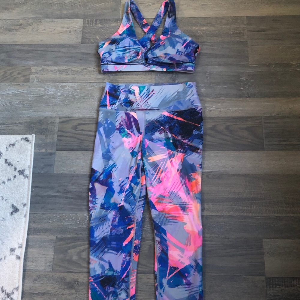 Fabletics sunset print bra and leggings set